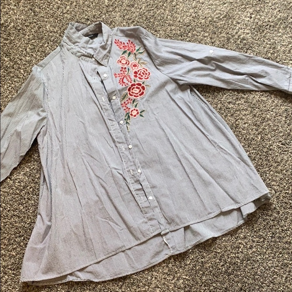 Long striped With embroidered flowers